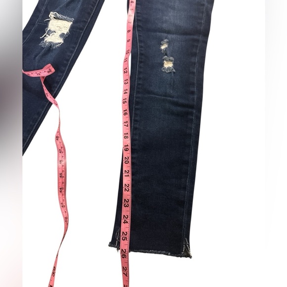 Kancan Distressed Jeans - Picture 2 of 7